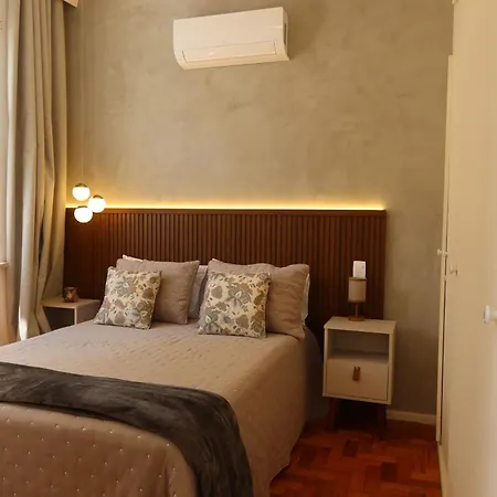MELHOR APTO SALA E 2 QUARTOS NA QUADRA de COPACABANA-3